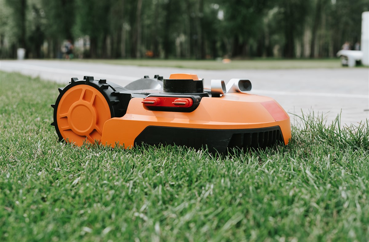 automatiser un robot tondeuse dans votre jardin